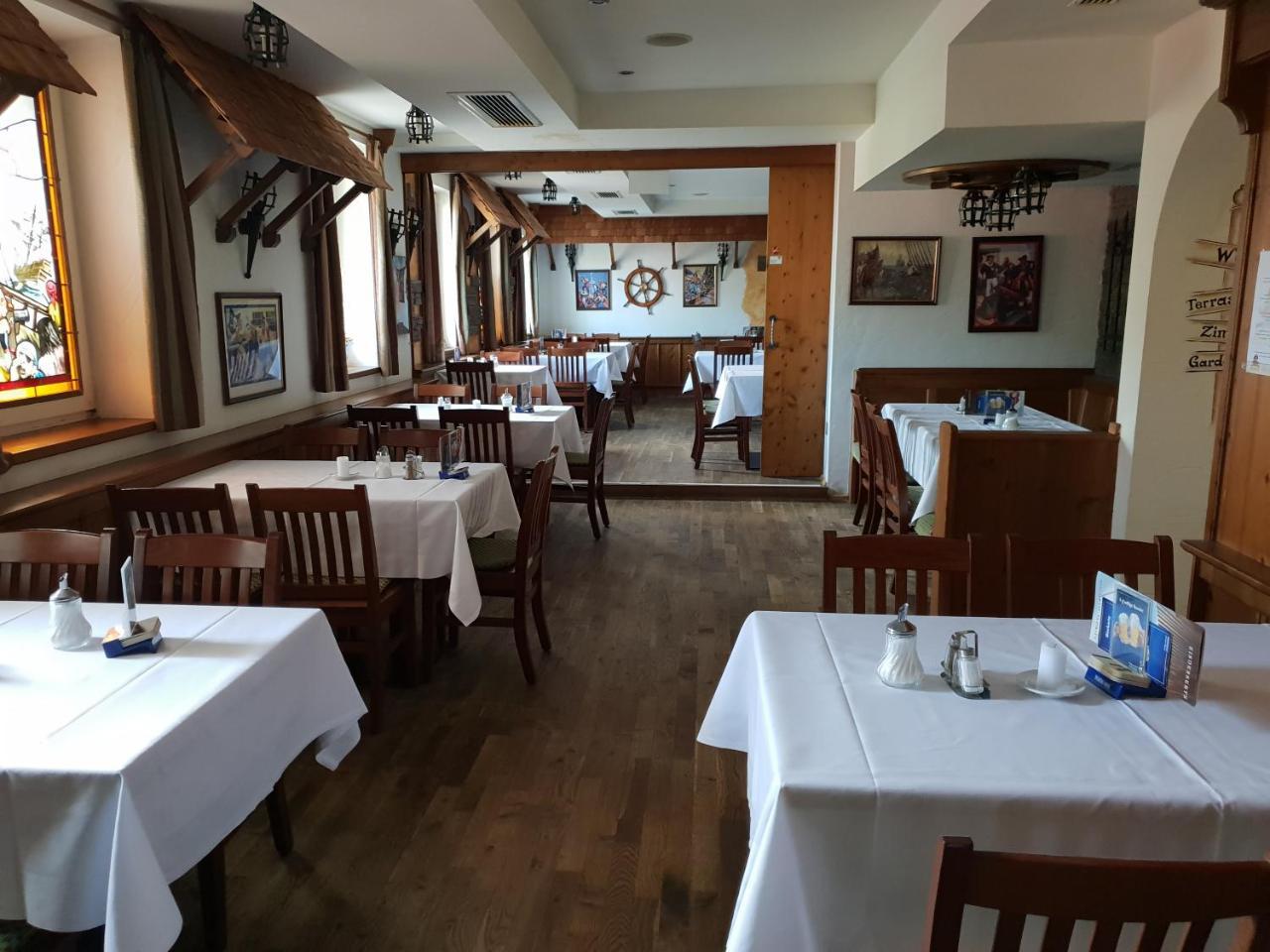 Pirates Hotel Hainburg an der Donau Eksteriør bilde