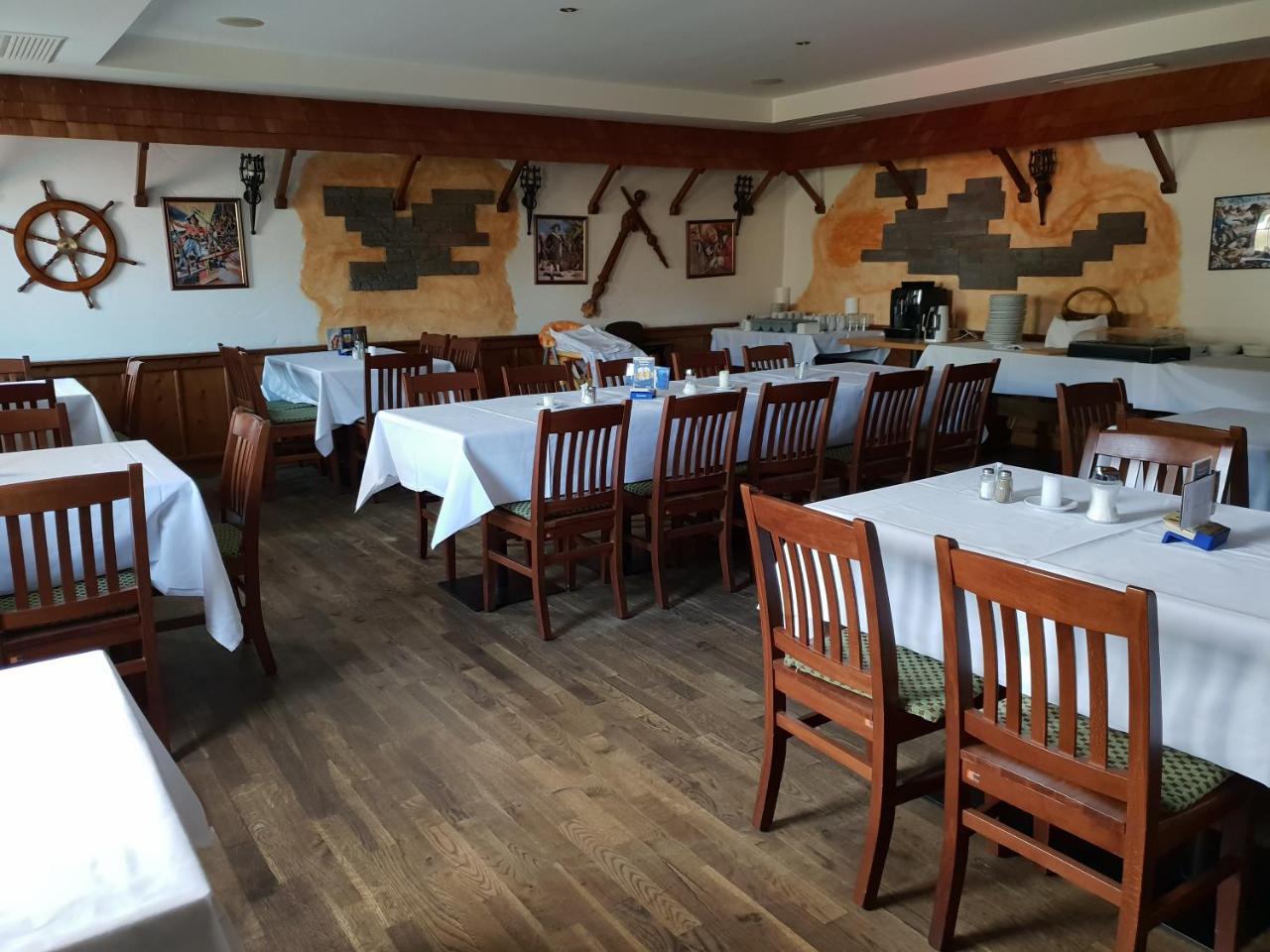 Pirates Hotel Hainburg an der Donau Eksteriør bilde